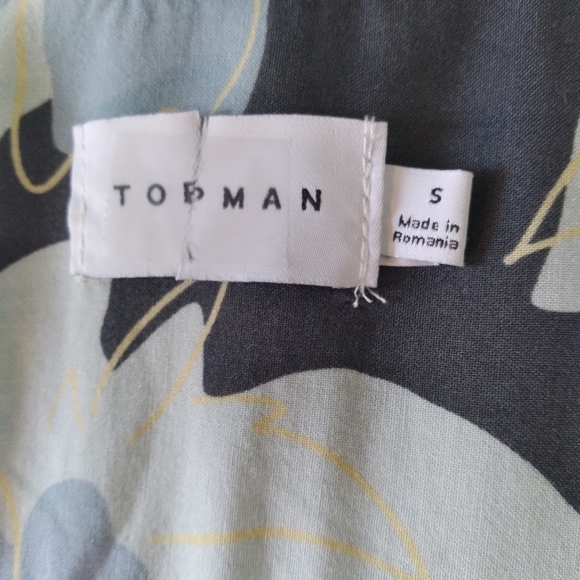 TOPMAN FLORAL SHORT SLEEVE BUTTON UP CAMP SHIRT - Picture 6 of 8